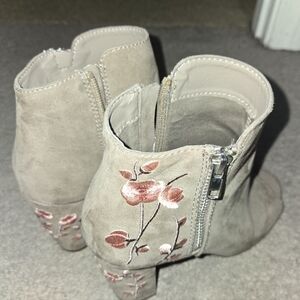 Candies Heeled Floral Ankle Boots Size 8